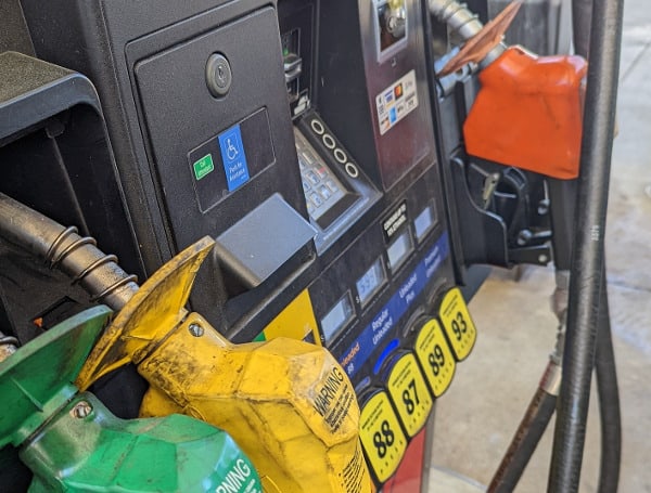 Florida Gas Prices Decline After Oil Price Drop