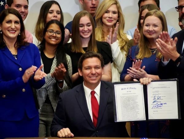 Florida Gov. DeSantis Signs Higher-Ed Accreditation, Tenure Changes Florida Gov. DeSantis Signs Higher-Ed Accreditation, Tenure Changes
