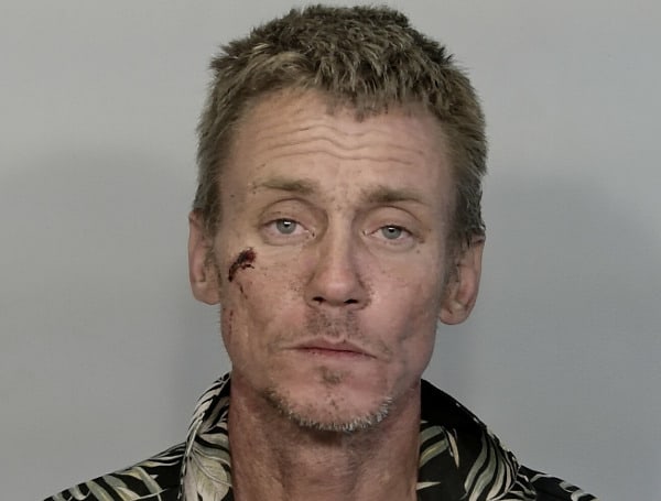 Florida Man, Armed With Flare Gun And Dive Knife, Threatened Marina Employees As He Burglarized Boats Florida Man, Armed With Flare Gun And Dive Knife, Threatened Marina Employees As He Burglarized Boats