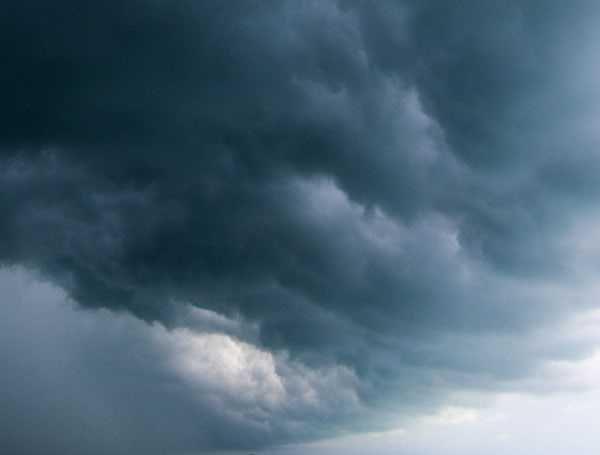 Powerful Winds To Sweep Across US, Bringing Power Outages, Wildfire Risk, And Travel Headaches