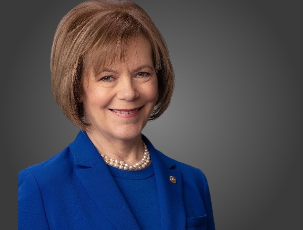 Minnesota Democratic Sen. Tina Smith Makes Shocking Retirement Announcement Minnesota Democratic Sen. Tina Smith Makes Shocking Retirement Announcement