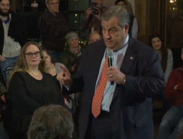 Former New Jersey Gov. Chris Christie Says Trump ‘Is A Danger To This Country’ Former New Jersey Gov. Chris Christie Says Trump ‘Is A Danger To This Country’
