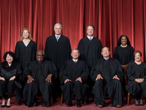 Supreme Court Denies Review Of Abortion Clinic Buffer Zone Case, Justice Thomas Dissents