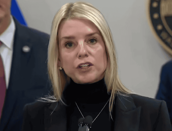 Rhode Island Sen Accuses AG Bondi Of Inaction On Mexican Gang Arms; Bondi Fires Back