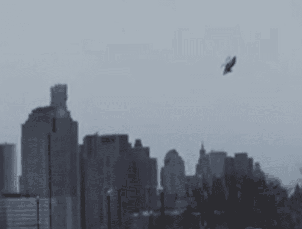 Happening Now: Helicopter Crashes Into Hudson River Off Manhattan; 6 Dead Happening Now: Helicopter Crashes Into Hudson River Off Manhattan; 6 Dead
