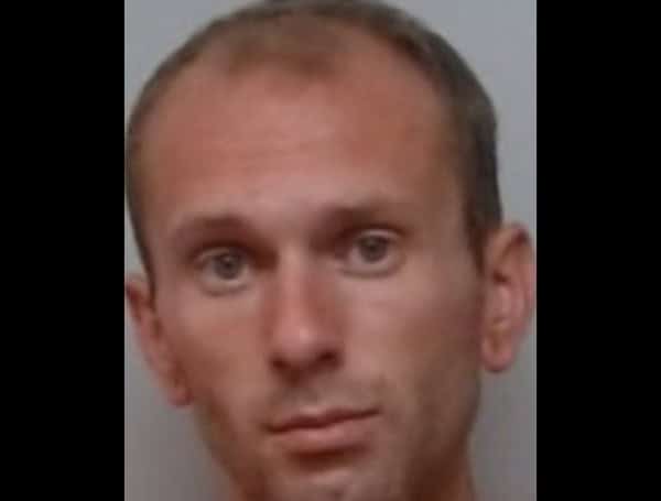 Lakeland Man’s Admissions, Attempted Escape Lead To Drug And Resisting Charges Lakeland Man’s Admissions, Attempted Escape Lead To Drug And Resisting Charges