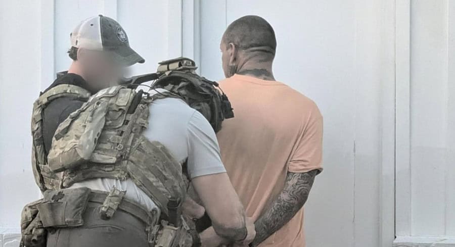Tennessee TikTok Man Arrested After Threats To Kill President, FBI Director, And Local Officials Tennessee TikTok Man Arrested After Threats To Kill President, FBI Director, And Local Officials