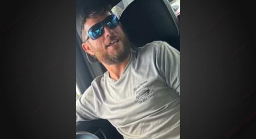 Stolen Boat Found Beached In Everglades National Park; Missing Fort Myers Man Arrested Stolen Boat Found Beached In Everglades National Park; Missing Fort Myers Man Arrested