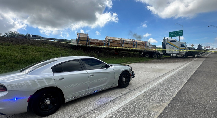 Semi Carrying Tesla Batteries Crashes On I-275 After Blown Tire In Pinellas County Semi Carrying Tesla Batteries Crashes On I-275 After Blown Tire In Pinellas County